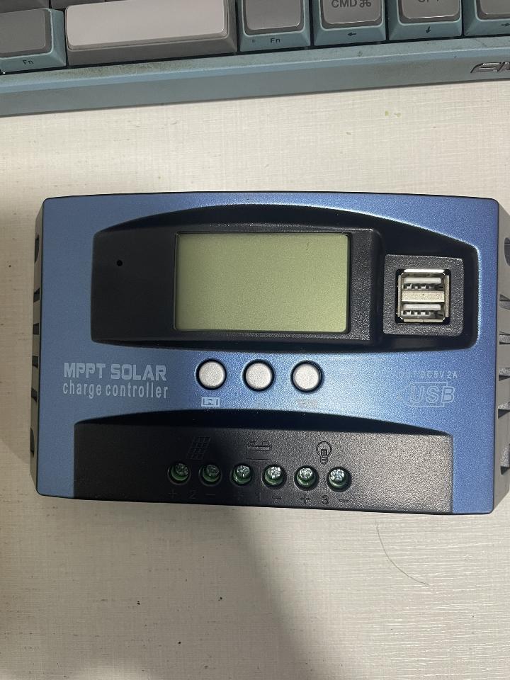 sac 12v 24v -duoc-ban-tai-Điện Miền Tây