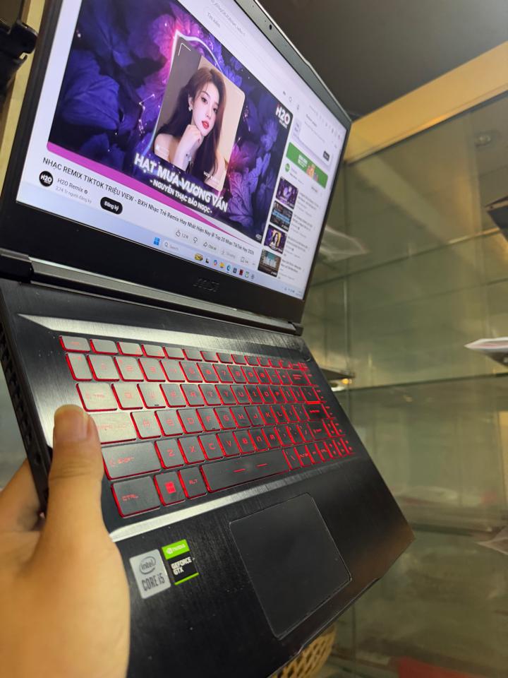 Msi Gaming i5 10th 16/512 gtx1650-duoc-ban-tai-Vi Tính Kim Trân