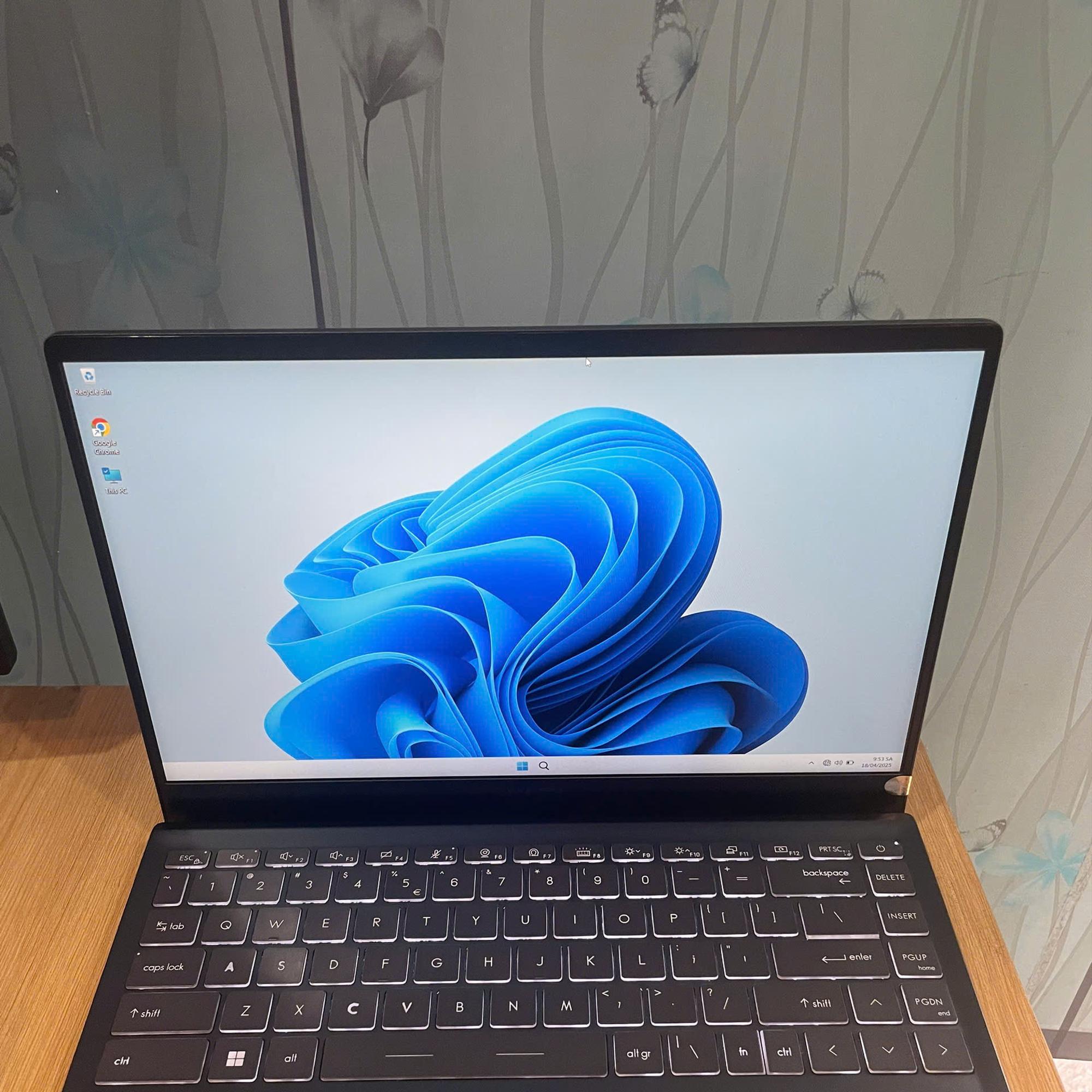 Laptop MSI I3 11TH 8/256gb zin đẹp-duoc-ban-tai-Vi Tính Kim Trân