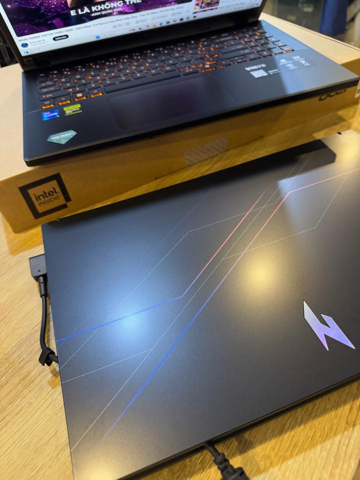 Acer Nitro V i5 13Th 16/512 RTX5050-duoc-ban-tai-Vi Tính Kim Trân