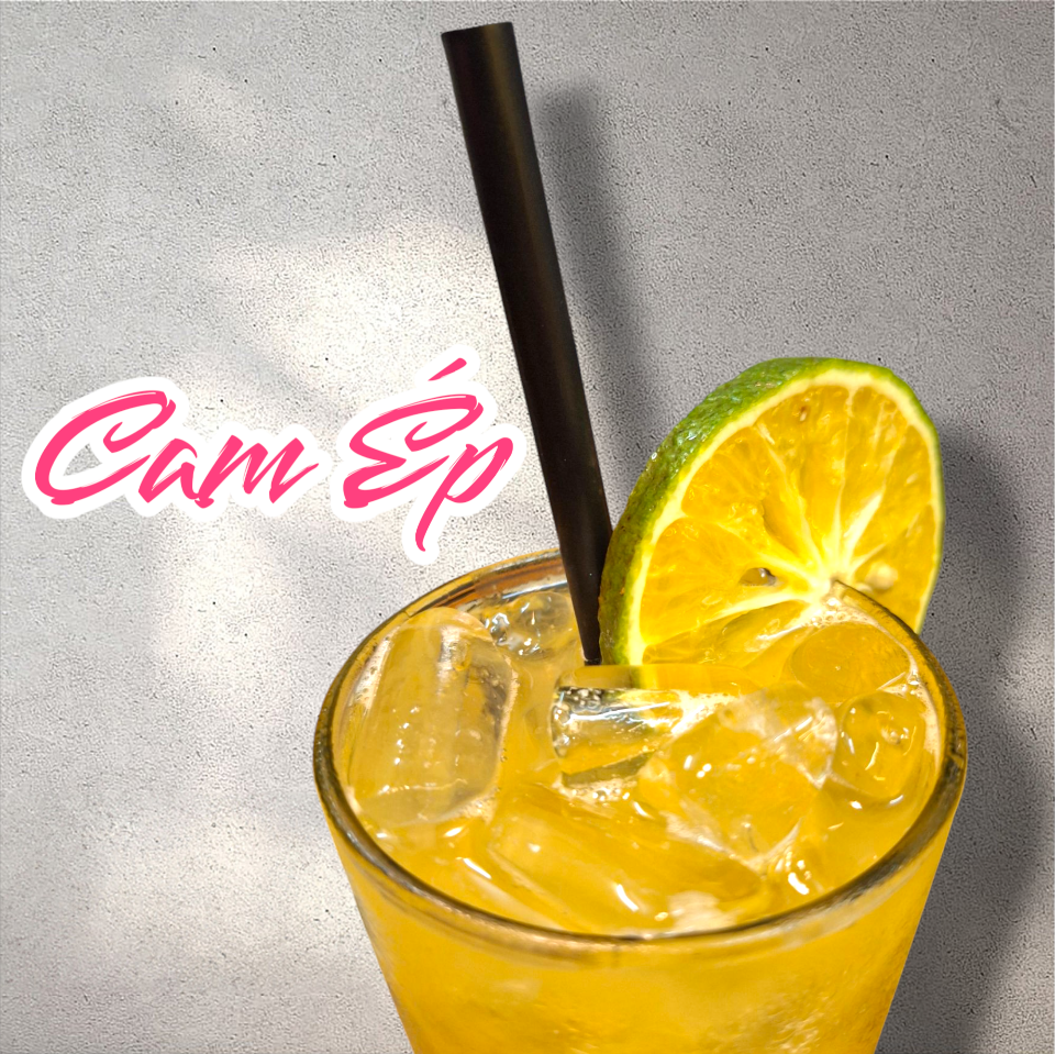 Cam Ép-duoc-ban-tai-Tiệm Cà phê XOAY