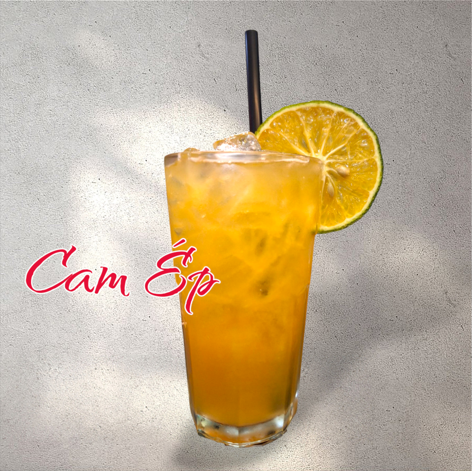 Cam Ép-duoc-ban-tai-Tiệm Cà phê XOAY