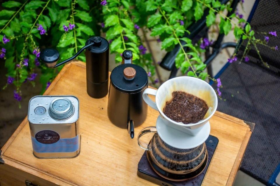 PourOver Cầu Đất-duoc-ban-tai-Tiệm Cà phê XOAY
