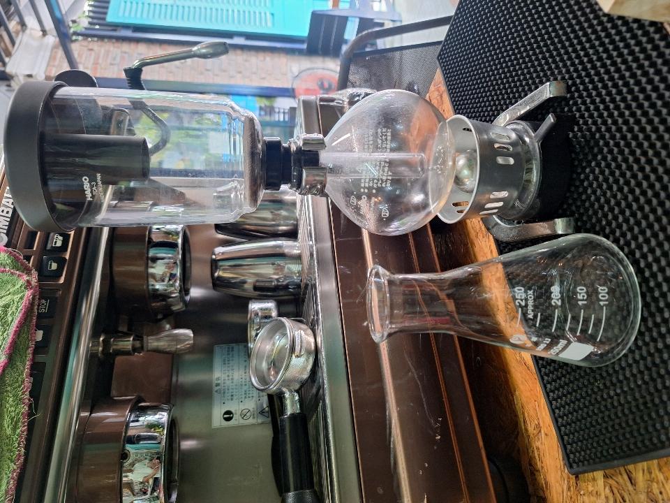 Syphon Cầu Đất-duoc-ban-tai-Tiệm Cà phê XOAY