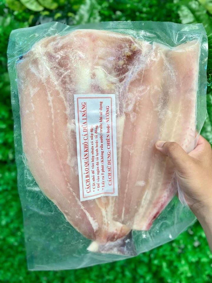 Cá Dứa nguyên con tem đỏ-duoc-ban-tai-Kho sỉ Lương Dung