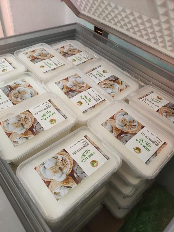 Kem dừa Côn Đảo-duoc-ban-tai-Kho sỉ Lương Dung