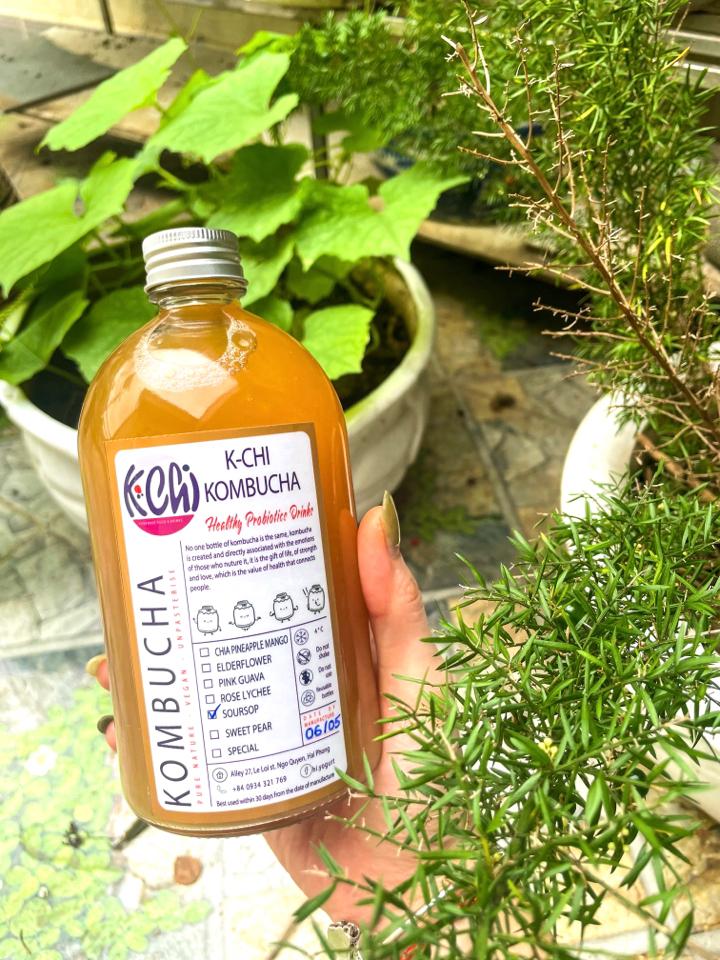 Soursop Kombucha 500ml-duoc-ban-tai-K-Chi Food & Drinks