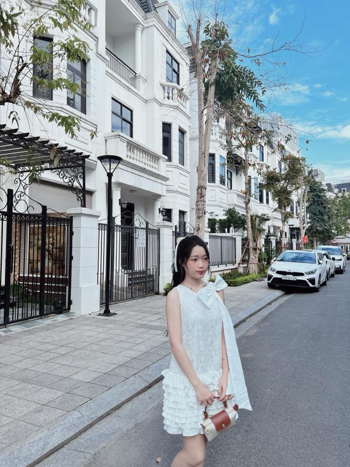 váy trắng bồng đuôi kèm nơ-duoc-ban-tai-Tediel -  thuê đồ