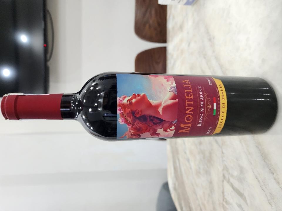 Vang Ý Ngọt Montelia-duoc-ban-tai-Nhà Phân Phối Hà Gia Bảo Nam