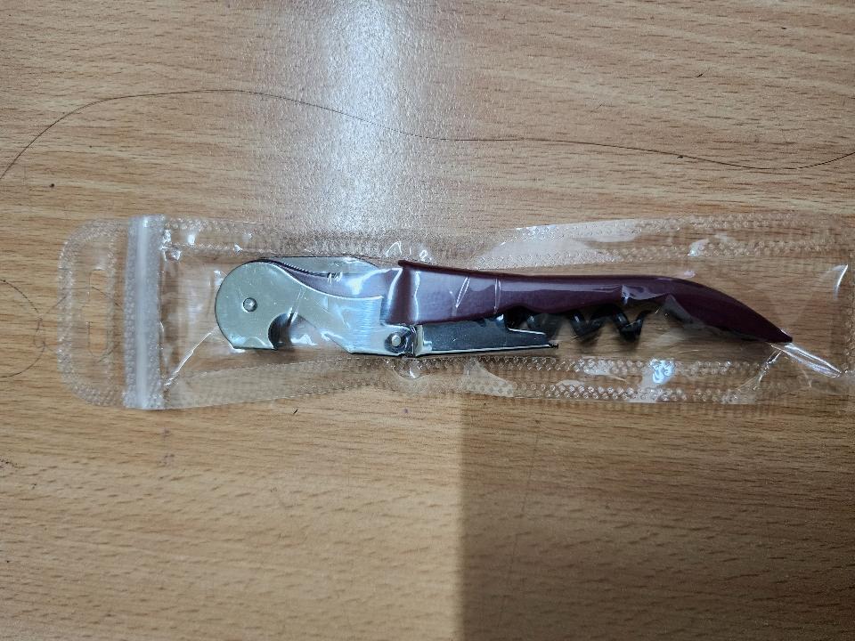 Mở Vang-duoc-ban-tai-Nhà Phân Phối Hà Gia Bảo Nam