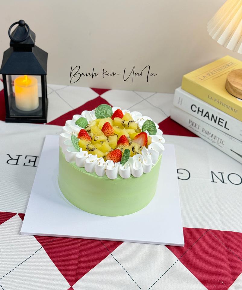 Bánh kem hoa quá-duoc-ban-tai-Quán Bánh Kem Ủn Ỉn
