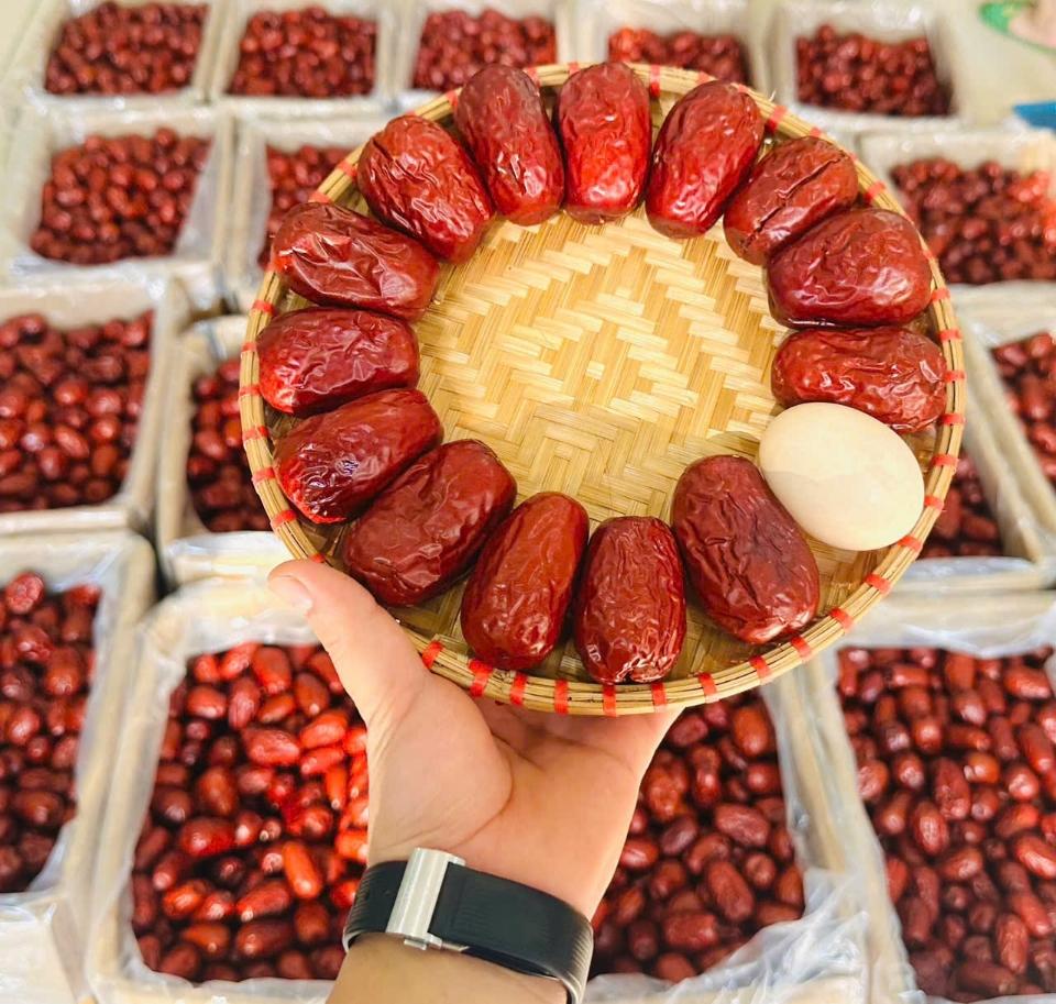 Táo đỏ size 6/7 quả 1lạng - 1kg-duoc-ban-tai-Đặc sản vùng cao HN