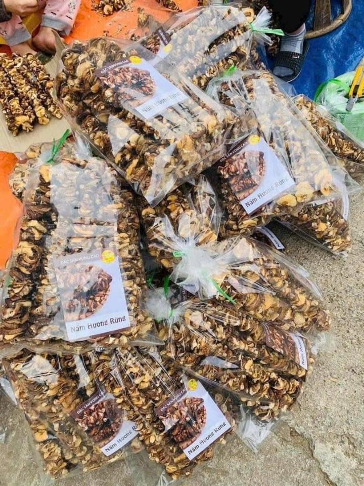 Nấm hương rừng xiên khô - 1kg-duoc-ban-tai-Đặc sản vùng cao HN