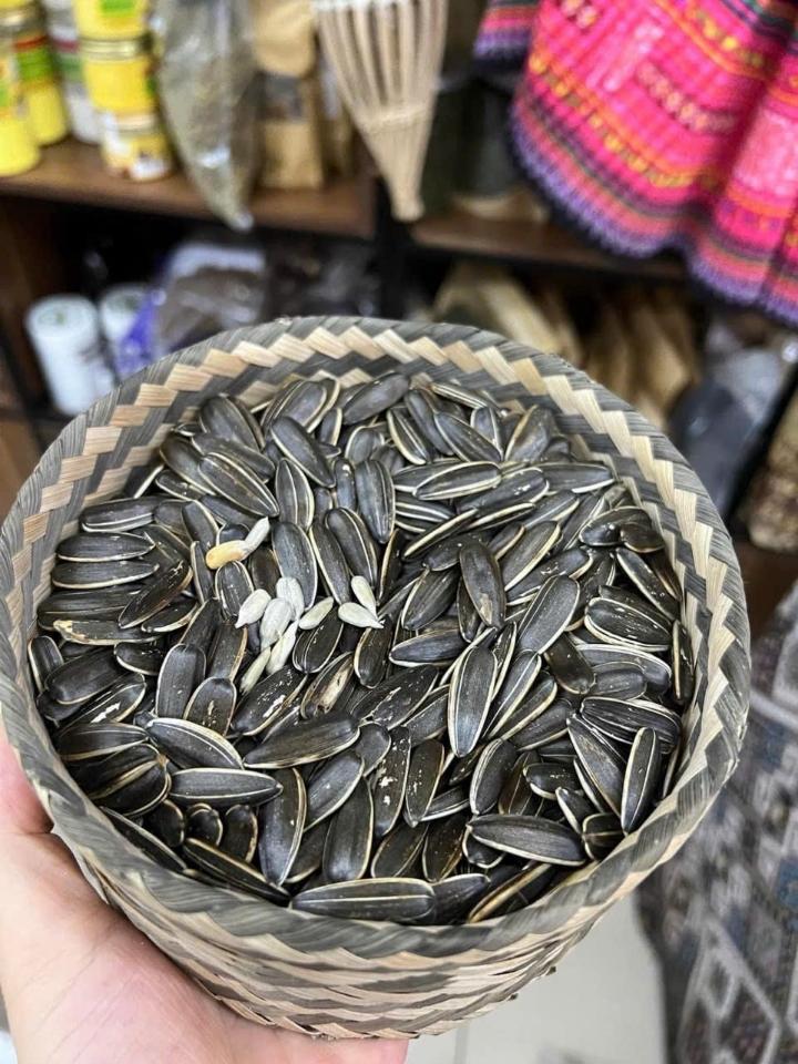 Hướng dương rang củi - Túi 500gr-duoc-ban-tai-Đặc sản vùng cao HN
