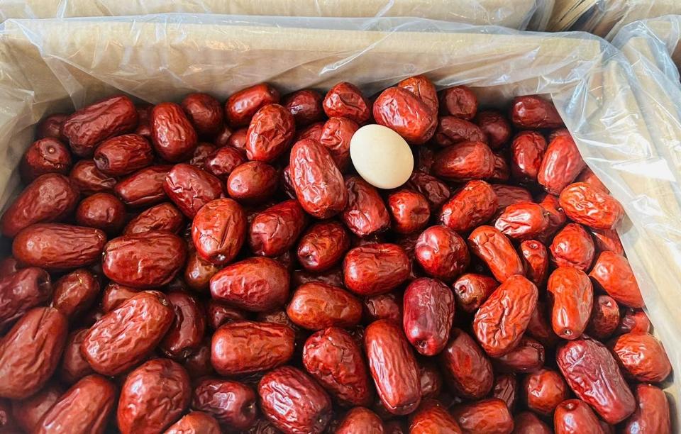 Táo đỏ size 6/7 quả 1lạng - 1kg-duoc-ban-tai-Đặc sản vùng cao HN