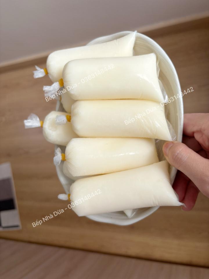Sữa chua túi (10c)-duoc-ban-tai-BẾP NHÀ DỪA