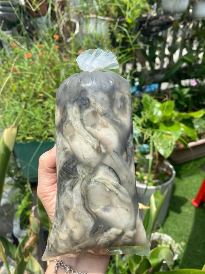 Ruột hàu-duoc-ban-tai-Hải sản Kim Uyên
