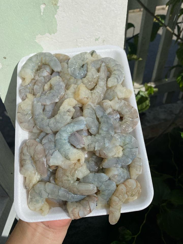 Tôm lột sẵn-duoc-ban-tai-Hải sản Kim Uyên