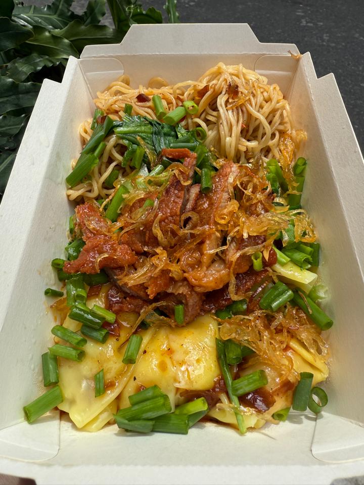 Hoành Thánh Tôm Thịt-duoc-ban-tai-KOKIM KITCHEN