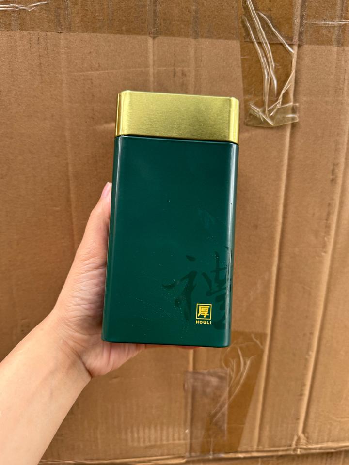 Hộp 200g xanh lục nắp vàng -duoc-ban-tai-Phụ kiện cưới hỏi Hà Anh