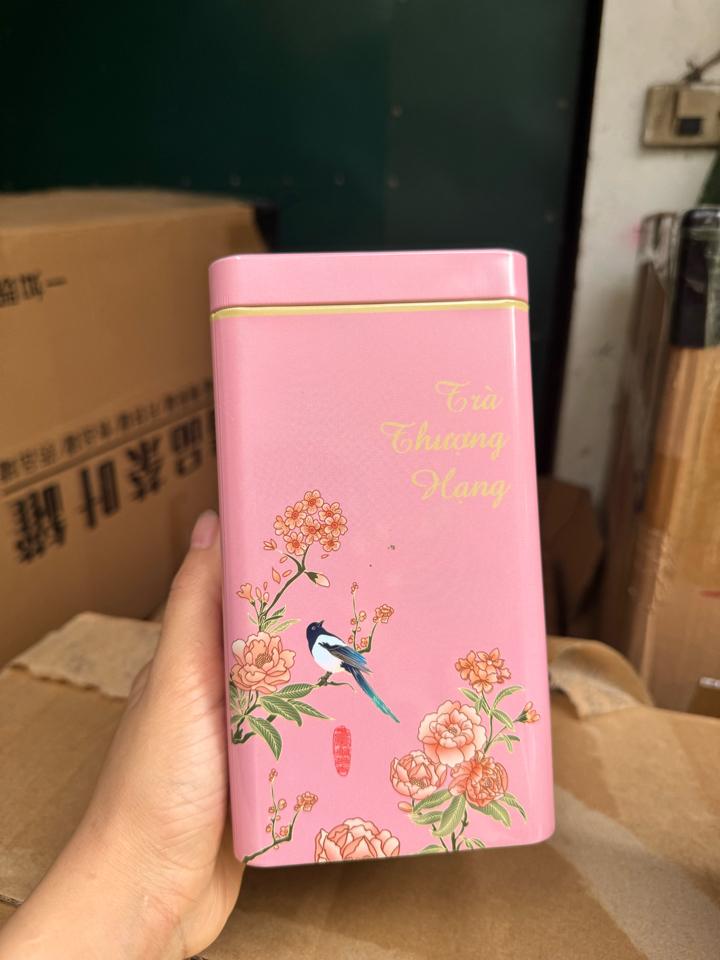 Lon 200g Hồng hoa-duoc-ban-tai-Phụ kiện cưới hỏi Hà Anh