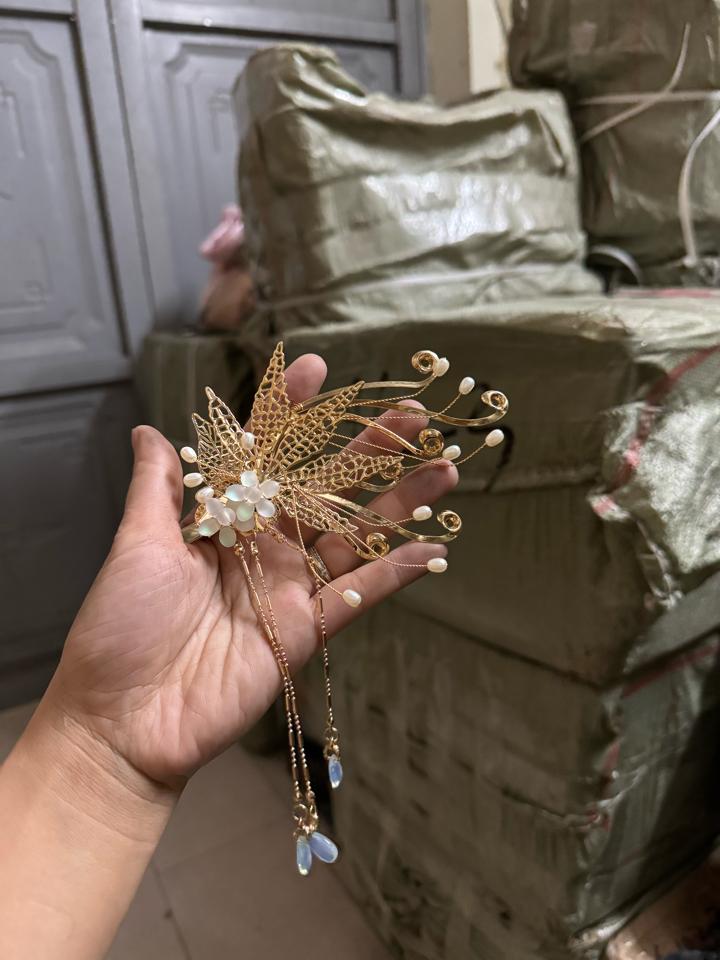 Mào Phượng ( vương miện)-duoc-ban-tai-Phụ kiện cưới hỏi Hà Anh