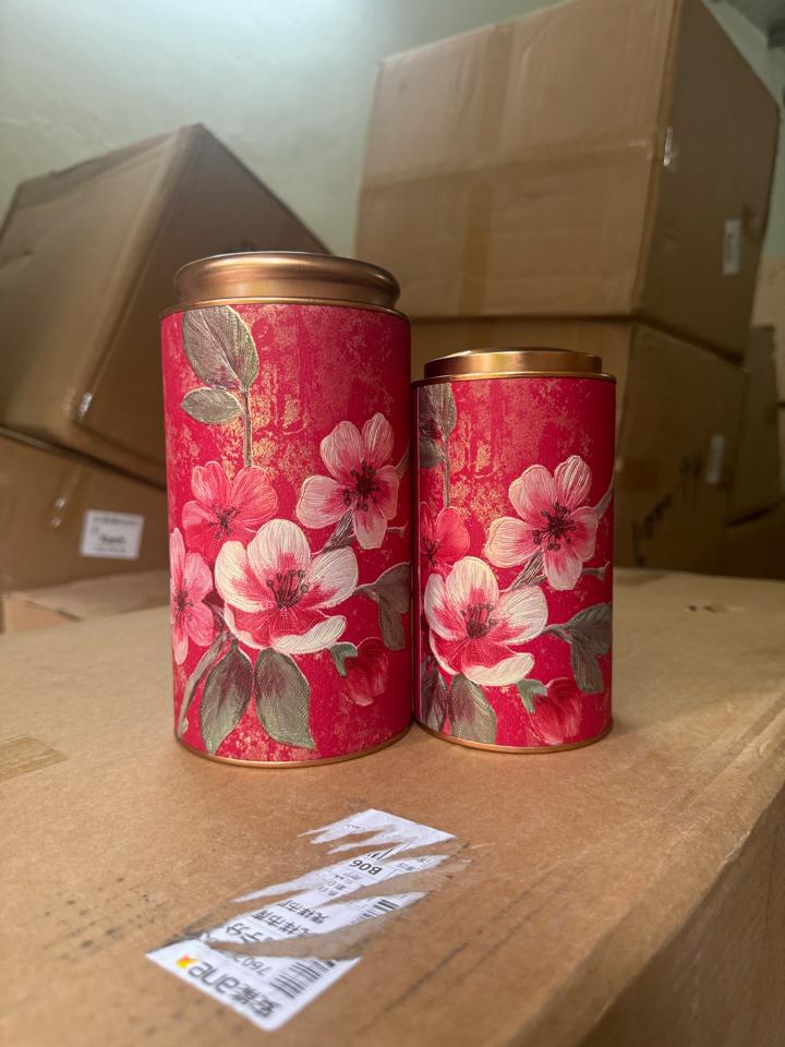 Hộp hoa nổi 100g đỏ -duoc-ban-tai-Phụ kiện cưới hỏi Hà Anh