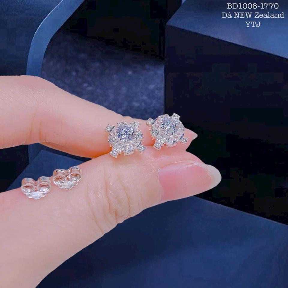 Bông Xoàn New zealand Vuông Paget  YT-M87701-duoc-ban-tai-Kim Cường Jewelry