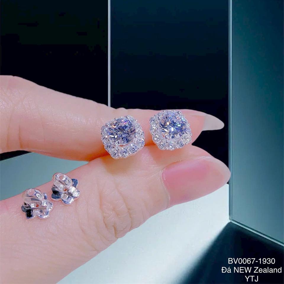 Bông Xoàn New zealand Vuông Bầu Khoá Vặn YT-M89301-duoc-ban-tai-Kim Cường Jewelry