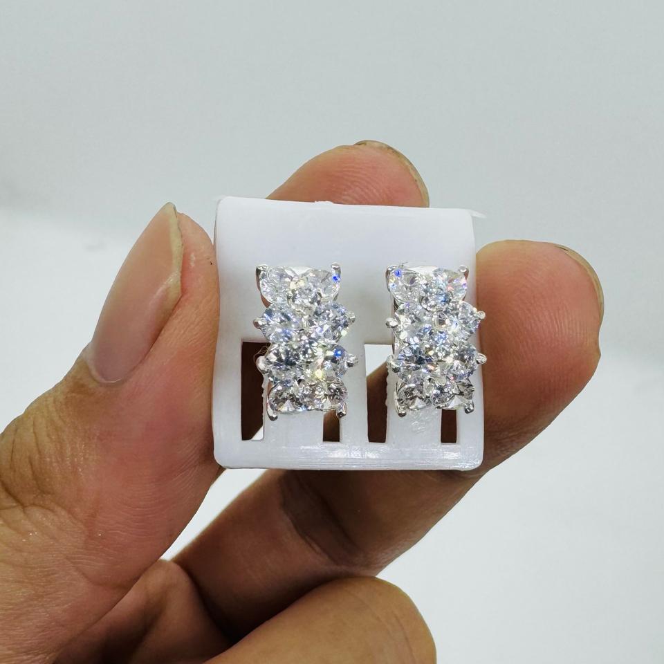 Bông Khoen Tròn Xoàn Mỹ 2 x Hoa 4 Cánh Nhỏ TP C7001-duoc-ban-tai-Kim Cường Jewelry