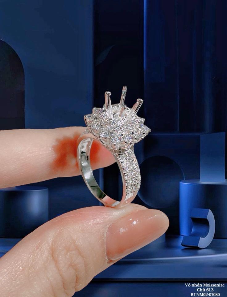 Nhẫn Moissanite Bảng Vuông Viên Chủ 6L3 Ni 14-duoc-ban-tai-Kim Cường Jewelry