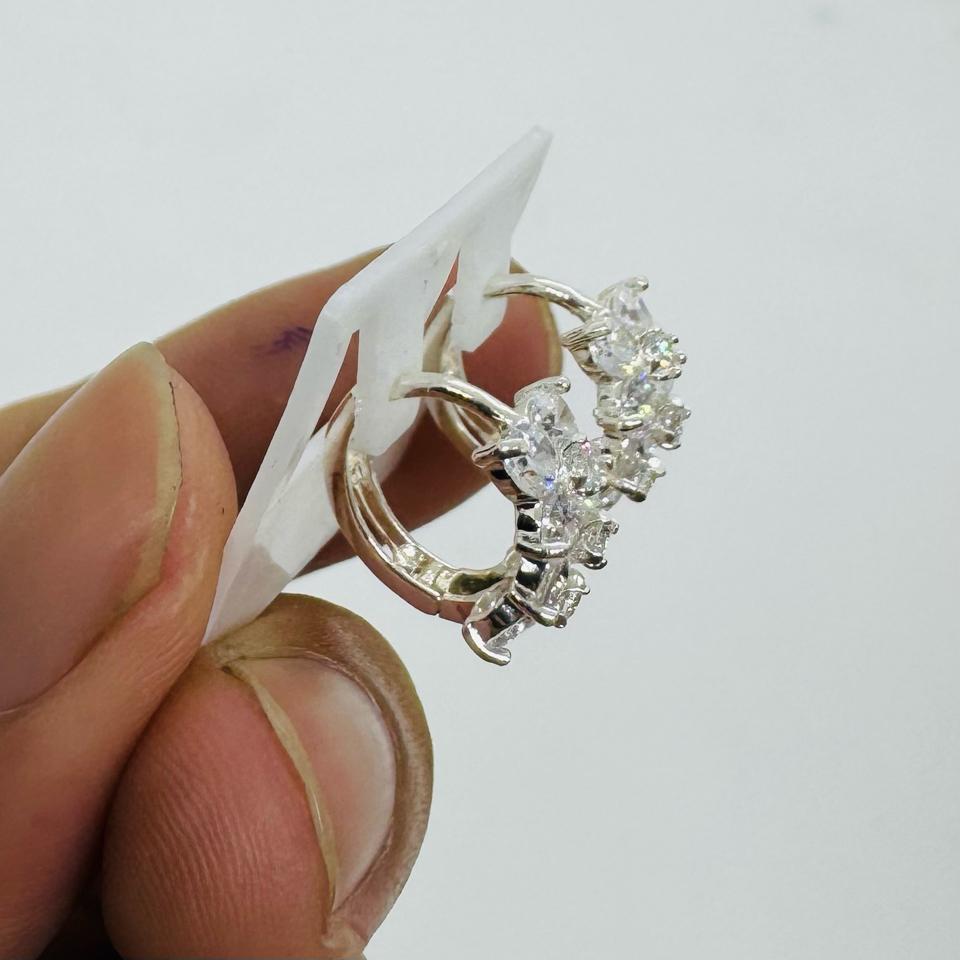 Bông Khoen Tròn Xoàn Mỹ 2 x Hoa 4 Cánh Nhỏ TP C7001-duoc-ban-tai-Kim Cường Jewelry