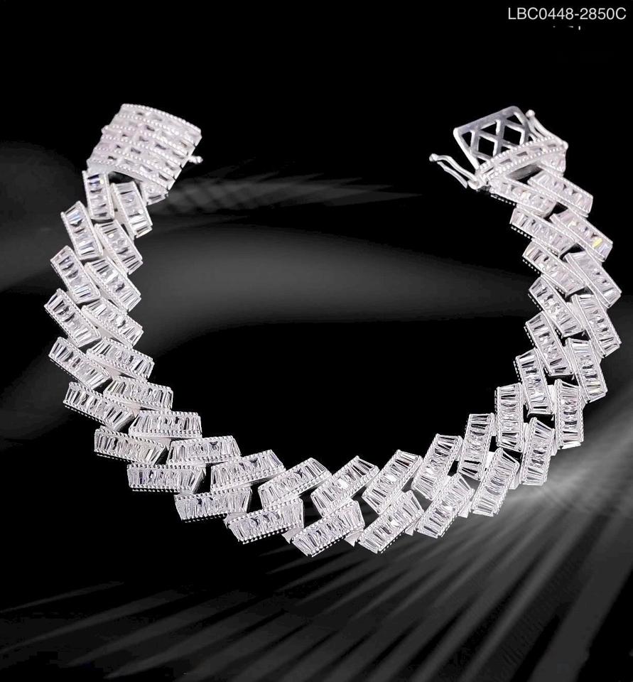 Lắc Cuban Paget-duoc-ban-tai-Kim Cường Jewelry