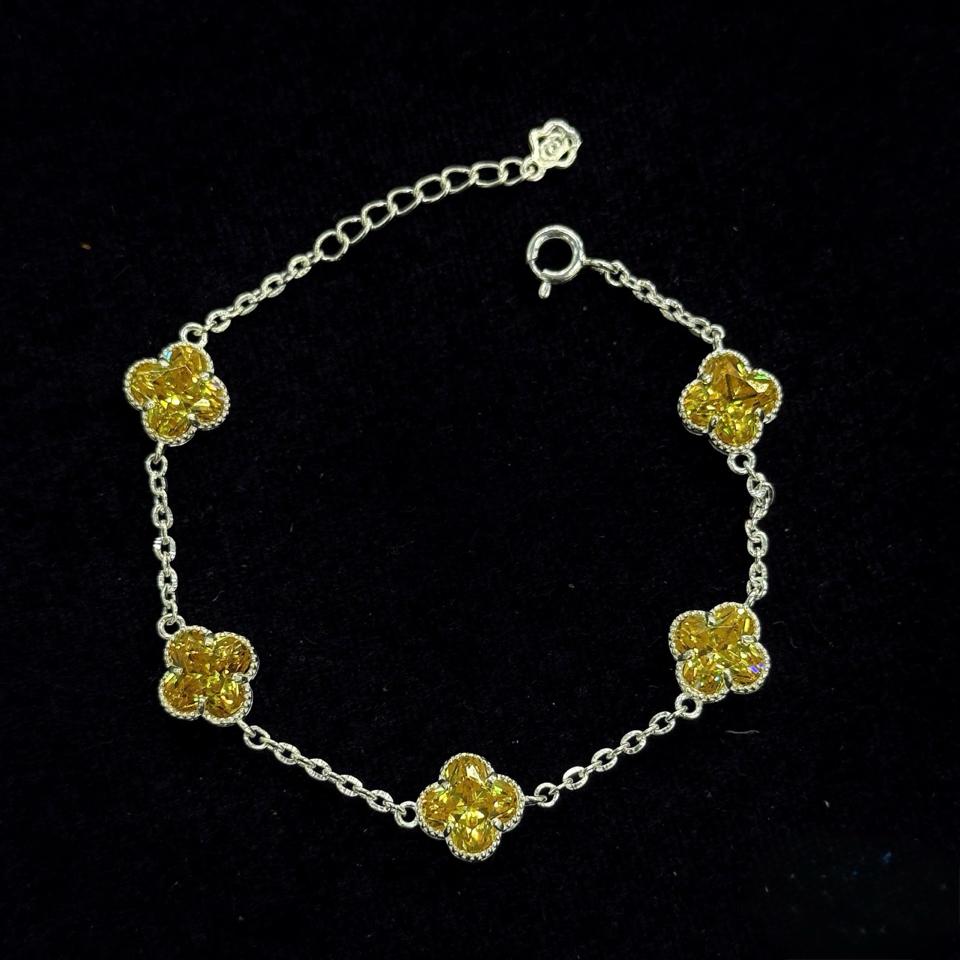 Lắc Cỏ Bốn Lá Vàng 5 Bông Đá Nam Phi 8mm - KTPB-72703-duoc-ban-tai-Kim Cường Jewelry
