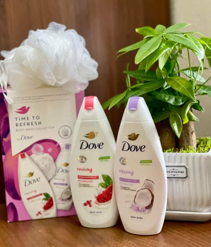 Set sữa tắm Dove UK kèm bông tắm-duoc-ban-tai-Phương Thuý Store