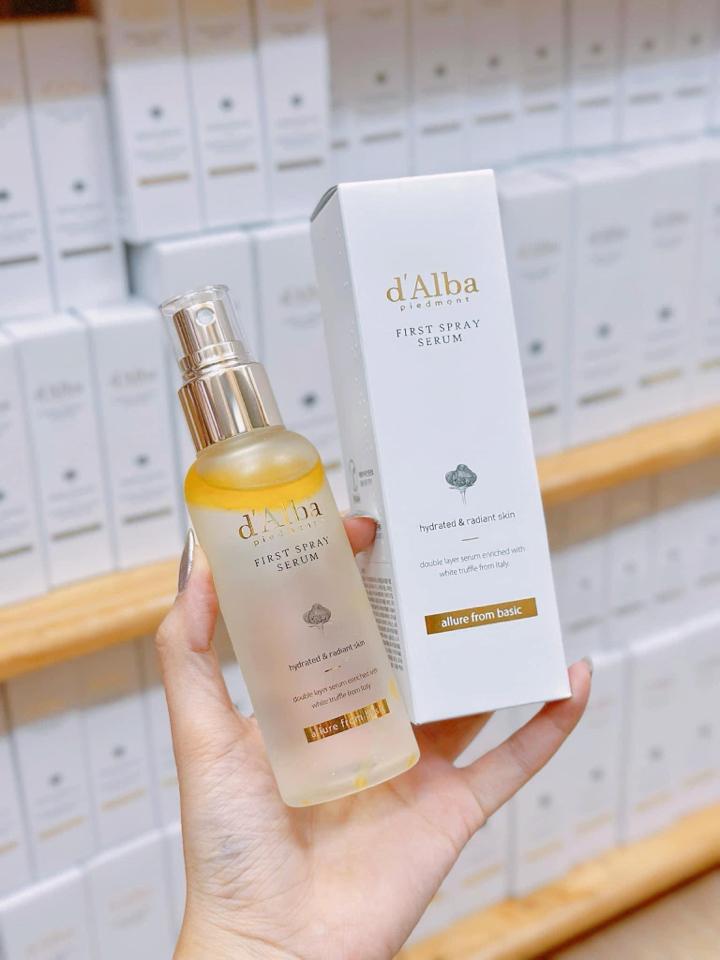 XỊT DƯỠNG ẨM CĂNG BÓNG D’ALBA FIRST SPFRAY SERUM HYDRATED & RADIANT SKIN 100ML-duoc-ban-tai-UMEE COSMETICS - MAHHA CLOSET