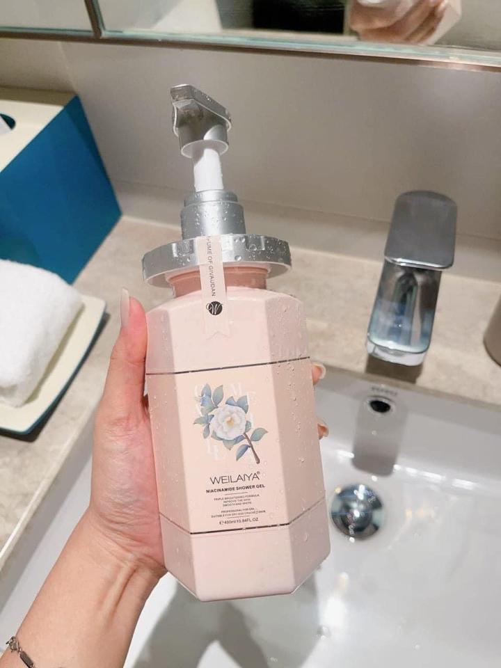 SỮA TẮM WEILAIYA NIACINAMIDE SHOWER GEL 450ML-duoc-ban-tai-UMEE COSMETICS - MAHHA CLOSET