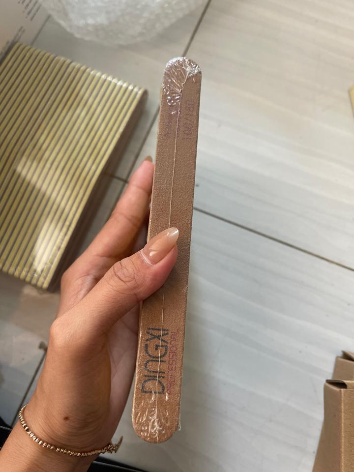 Dủa bột-duoc-ban-tai-Phụ kiện nail Kim Chi