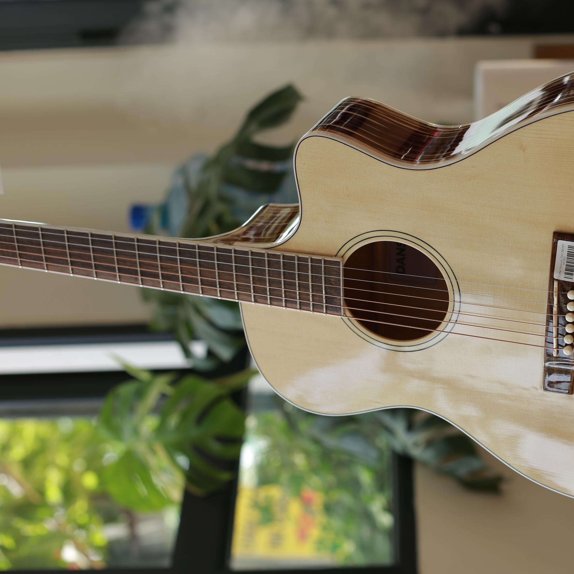 Guitar Acoustic DANSHARI AE300-duoc-ban-tai-Danshari Guitar