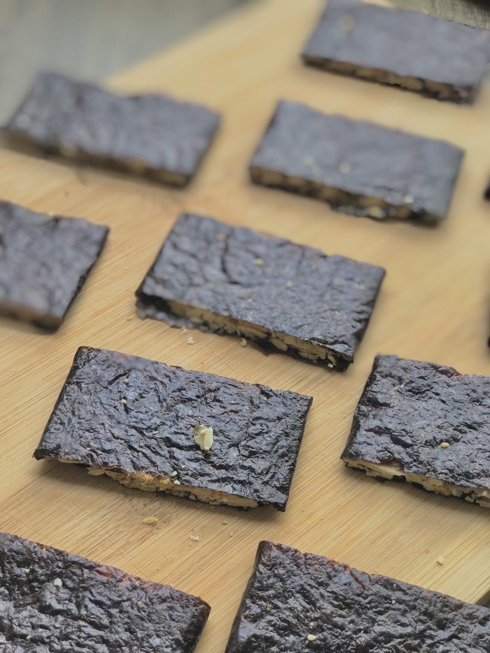 Bánh rong biển kẹp hạt-duoc-ban-tai-HERBREAD - Tiệm bánh thủ công Sài Gòn