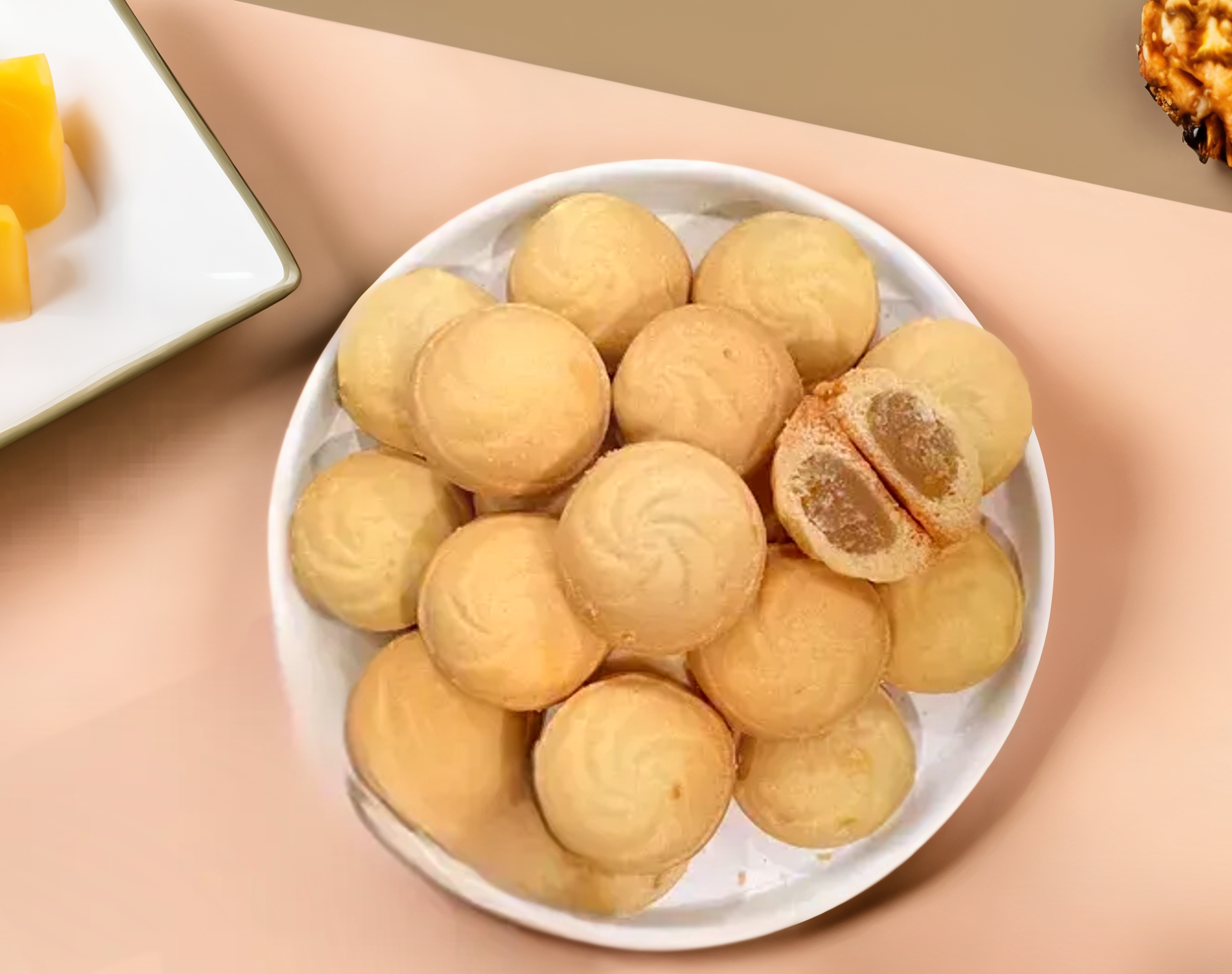 Bánh dứa mini-duoc-ban-tai-HERBREAD - Tiệm bánh thủ công Sài Gòn