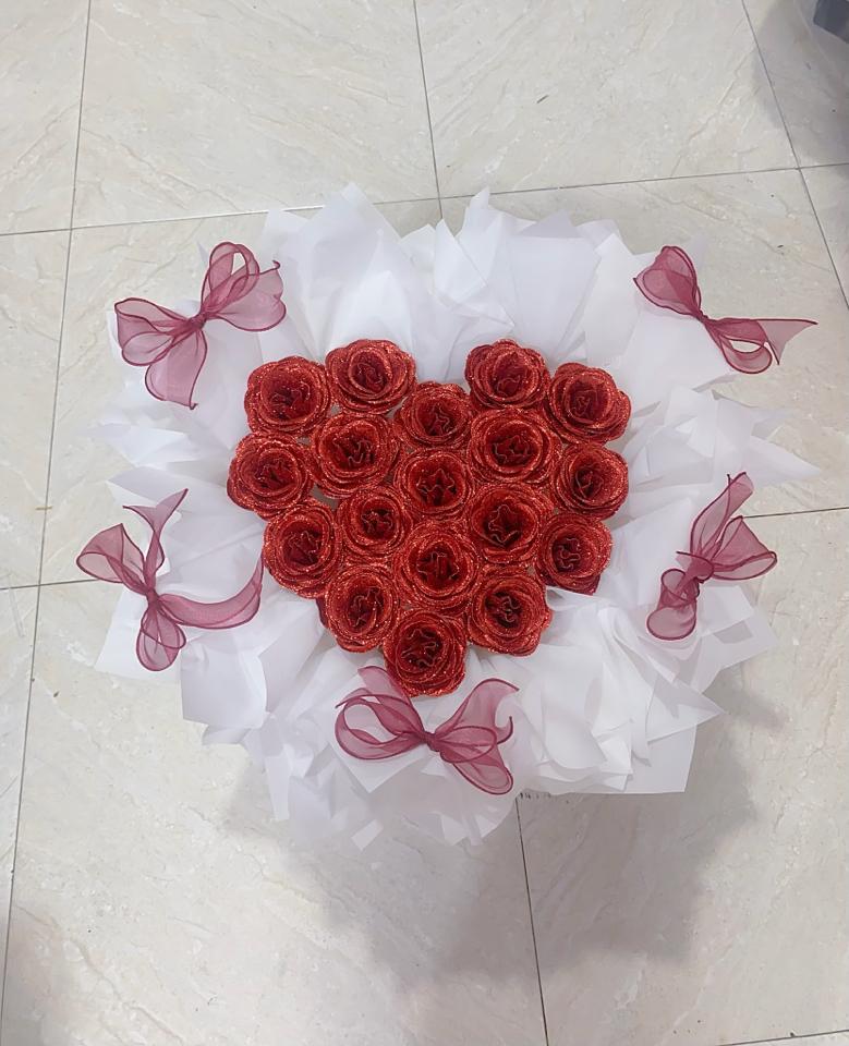 18b nhủ đỏ giấy trong-duoc-ban-tai-Ulieshop flowers