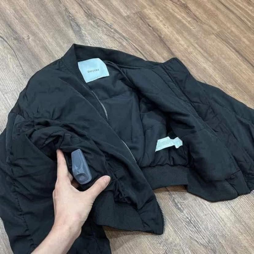 Bomber Bershka-duoc-ban-tai-Annie Store
