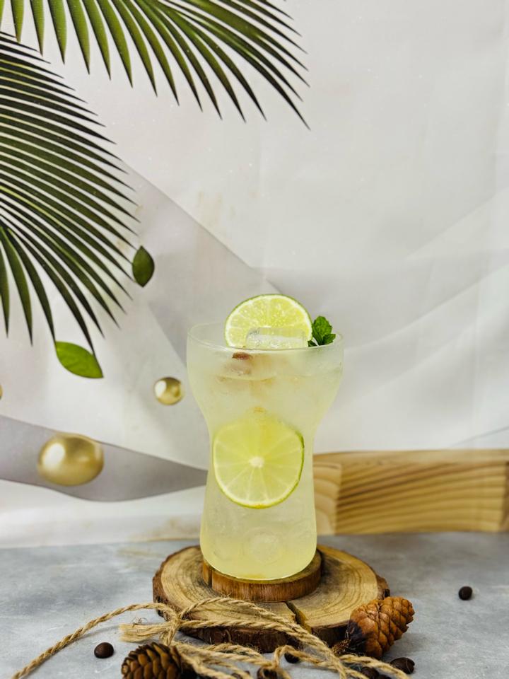 Chanh Đá -duoc-ban-tai-Ngọc Bích Coffee