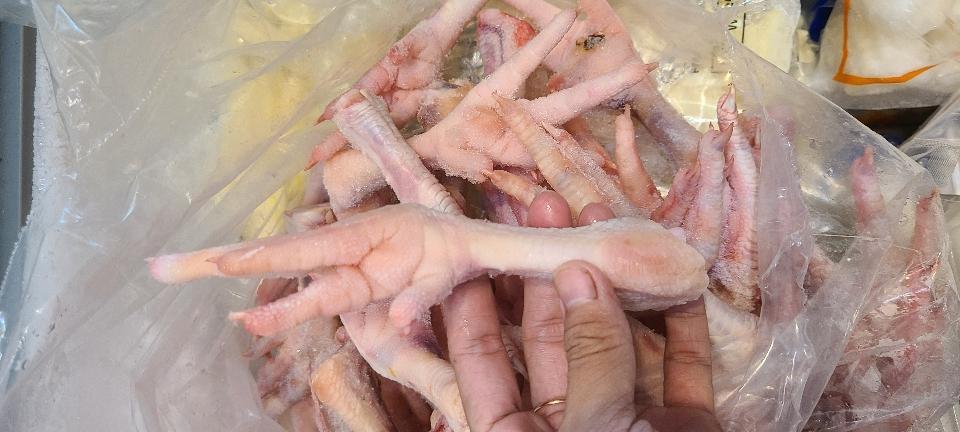 Chân gà lớn Brazill-duoc-ban-tai-18Food Sóc Trăng
MST: 8799870271-001