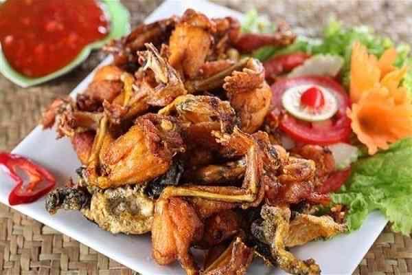 Ếch chiên nước mắm-duoc-ban-tai-Hoa Cau Quán