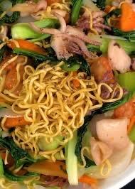 Mì xào hải sản-duoc-ban-tai-Hoa Cau Quán