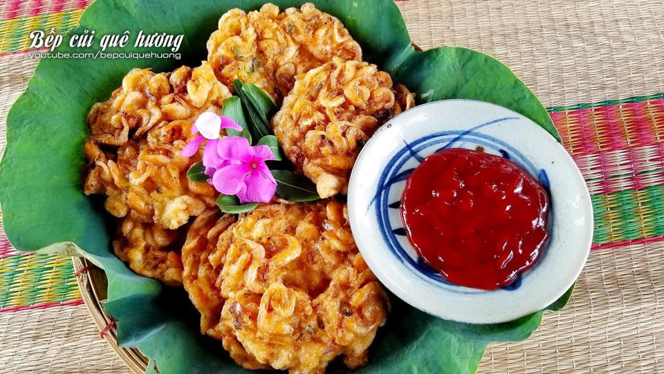 Tép cháy xúc bánh đa-duoc-ban-tai-Hoa Cau Quán