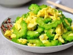 Khổ qua xào trứng-duoc-ban-tai-Hoa Cau Quán