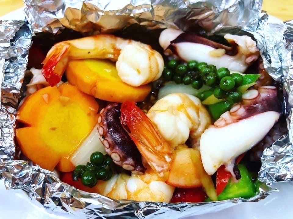 Đậu hủ giấy bạc hải sản-duoc-ban-tai-Hoa Cau Quán